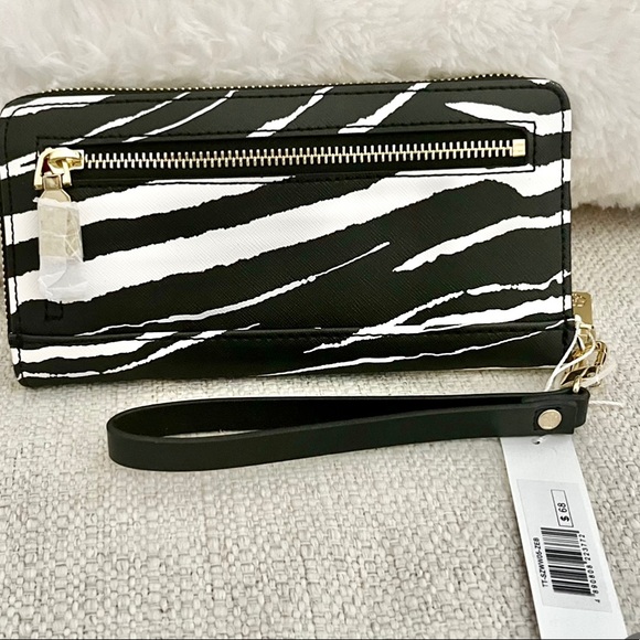 Trina Turk Zip Around Wallet/Wristlet - Picture 2 of 6
